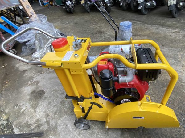 Máy cắt bê tông Diesel-Honda-Cắt sâu 18cm Q500B