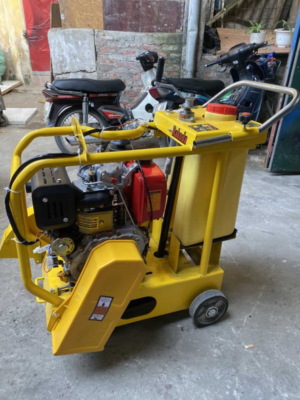 Máy cắt bê tông Diesel-Honda-Cắt sâu 18cm Q500B