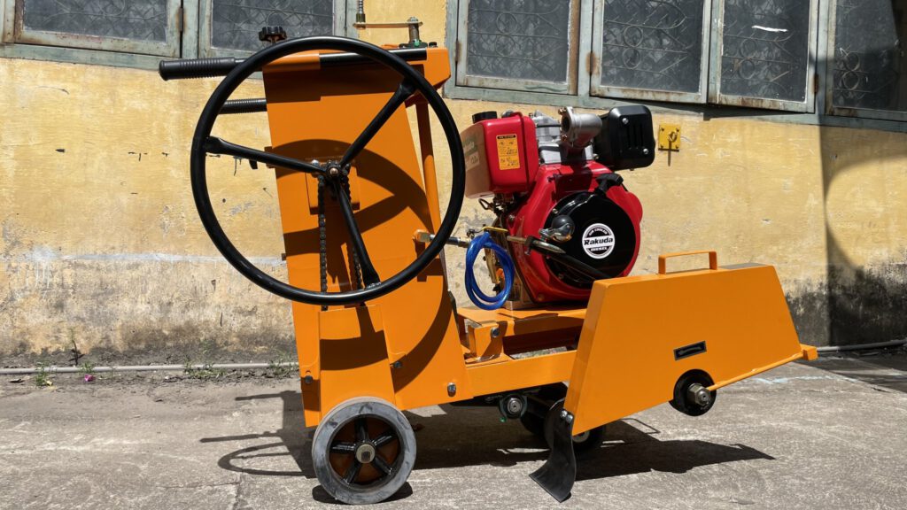 MÁY CẮT BÊ TÔNG KC20 - DIESEL 186FA - 18CM