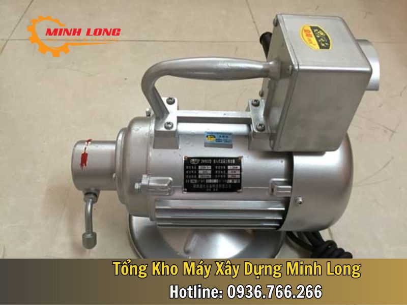 Máy đầm dùi Jinlong 0.75kw