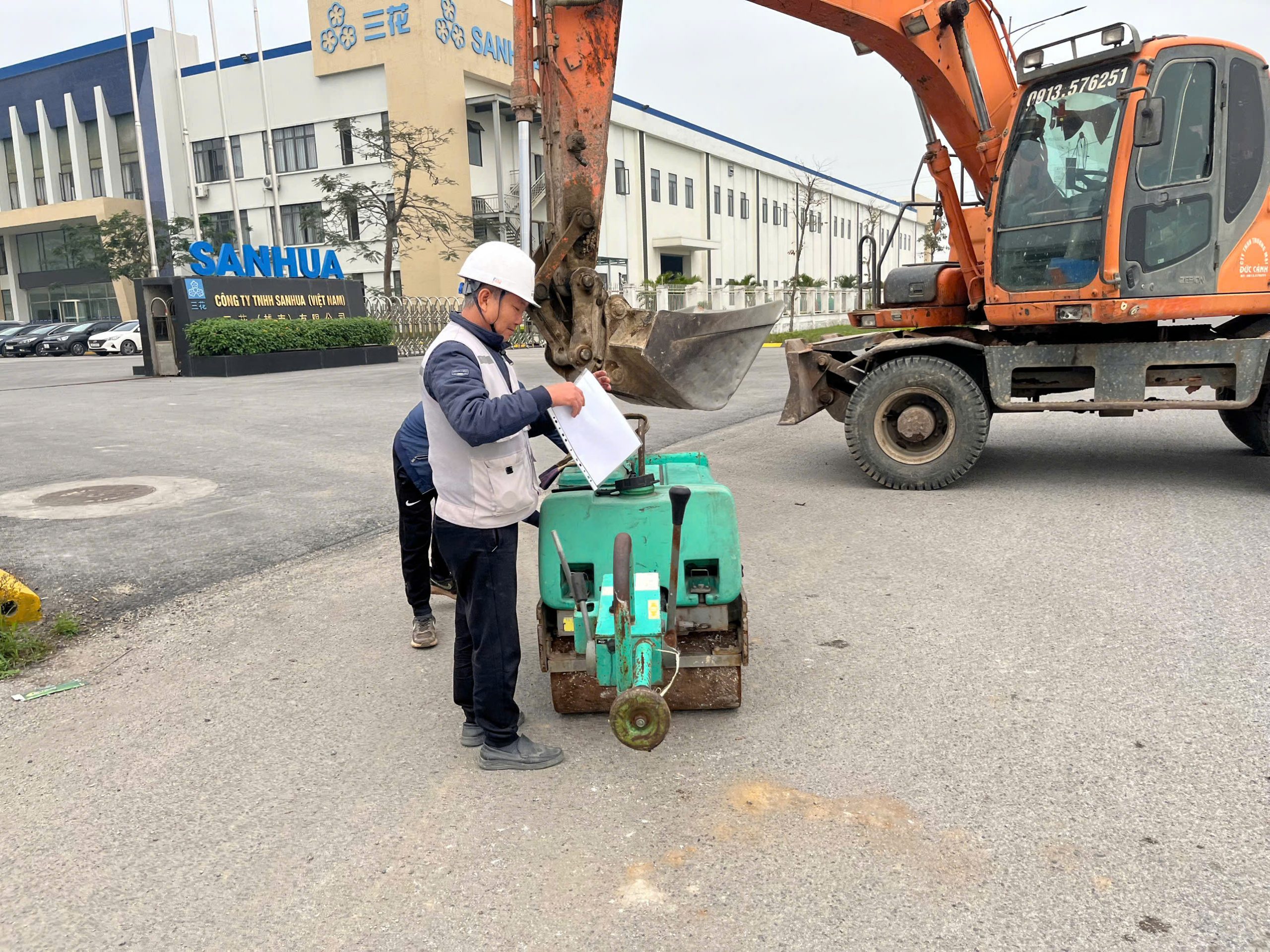 CHO THUÊ MÁY LU DẮT TAY